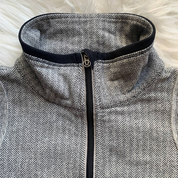 Lululemon Full Tilt Half Zip Gray - Picture 3 of 11